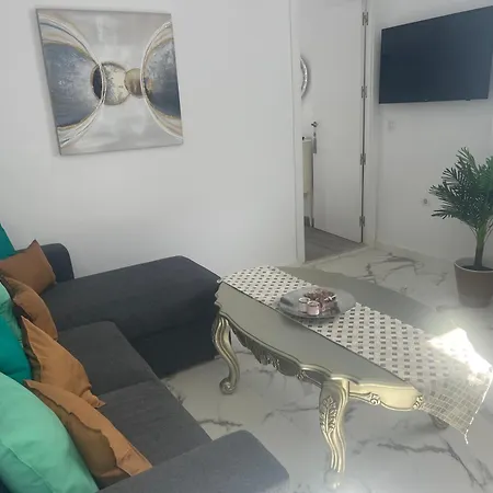 Dante Apartment